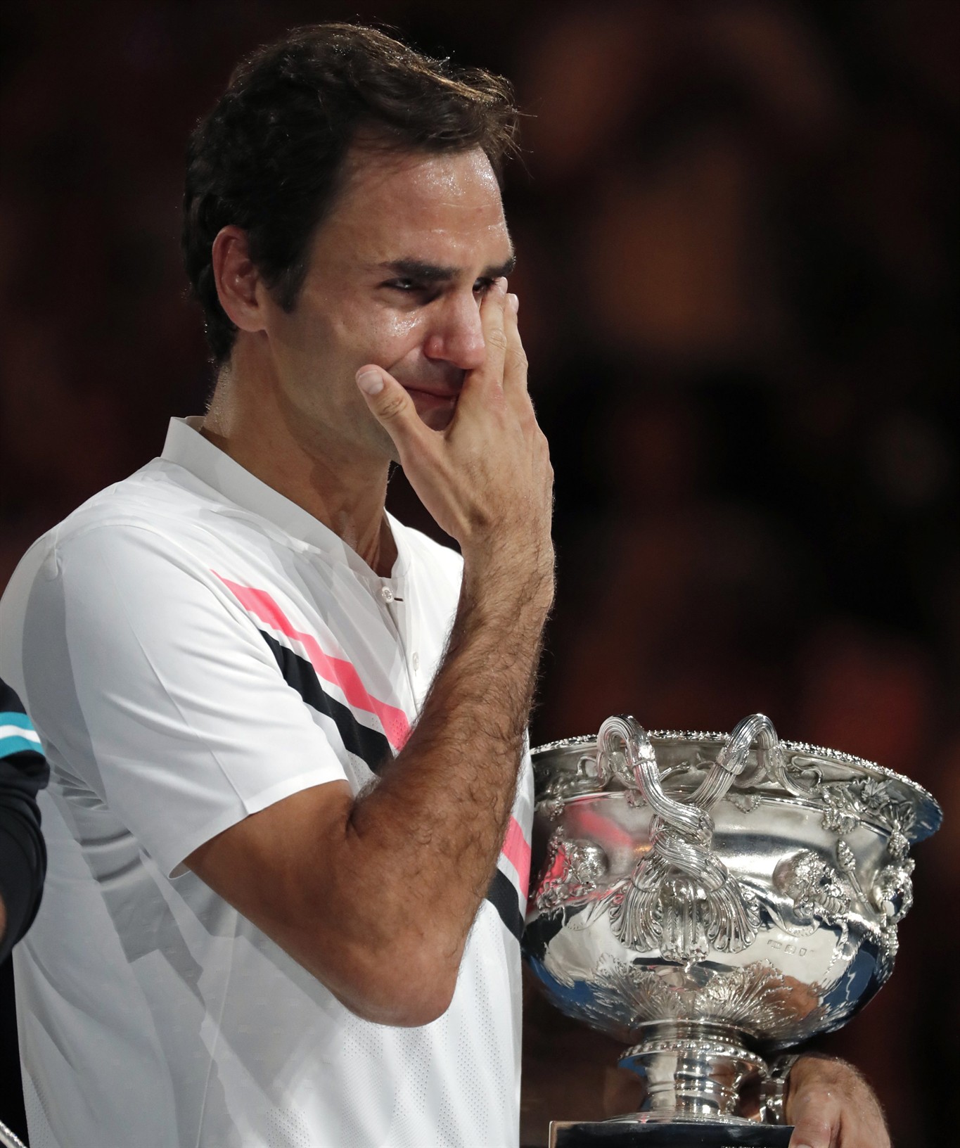 Federer in lacrime dopo aver vinto l'Australian Open 2018